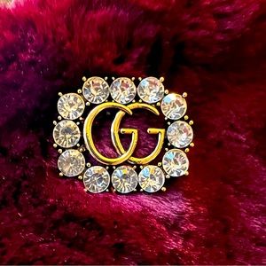 GG Fashion pin brooch